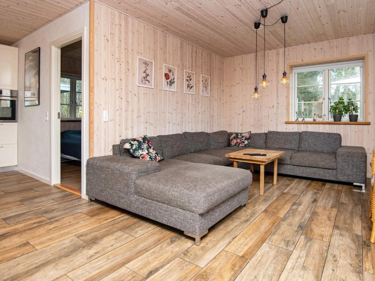 10 Person Holiday Home In Glesborg Exteriör bild
