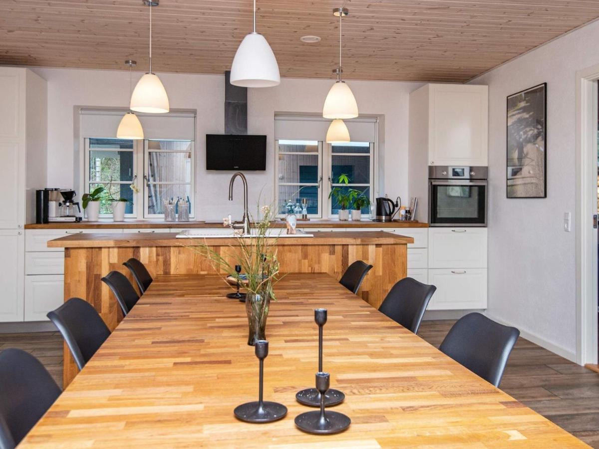 10 Person Holiday Home In Glesborg Exteriör bild