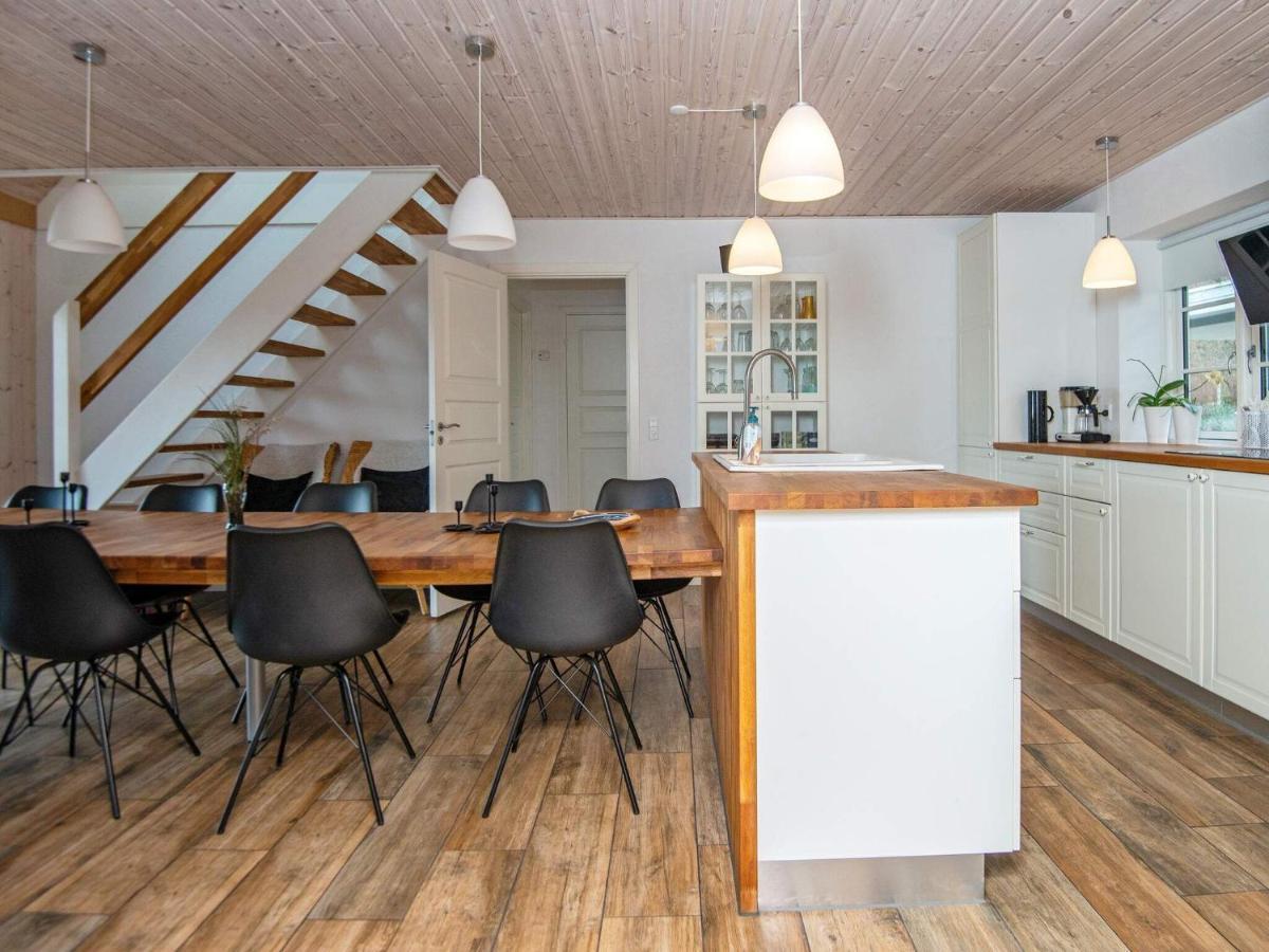 10 Person Holiday Home In Glesborg Exteriör bild